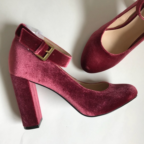 nine west velvet heels